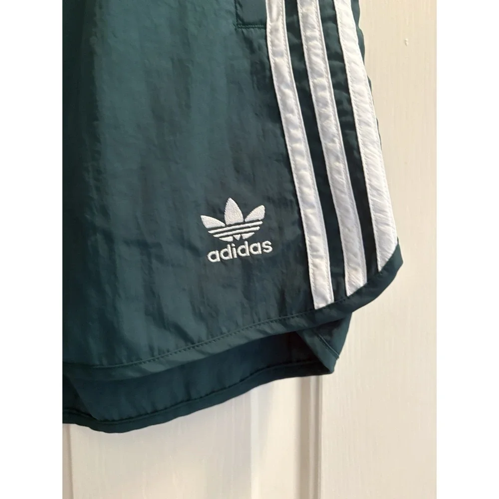 Adidas Original Mens Green 3 Stripe 5" Inseam Sprinter Shorts Size XL IM9416 NWT - Picture 3 of 6